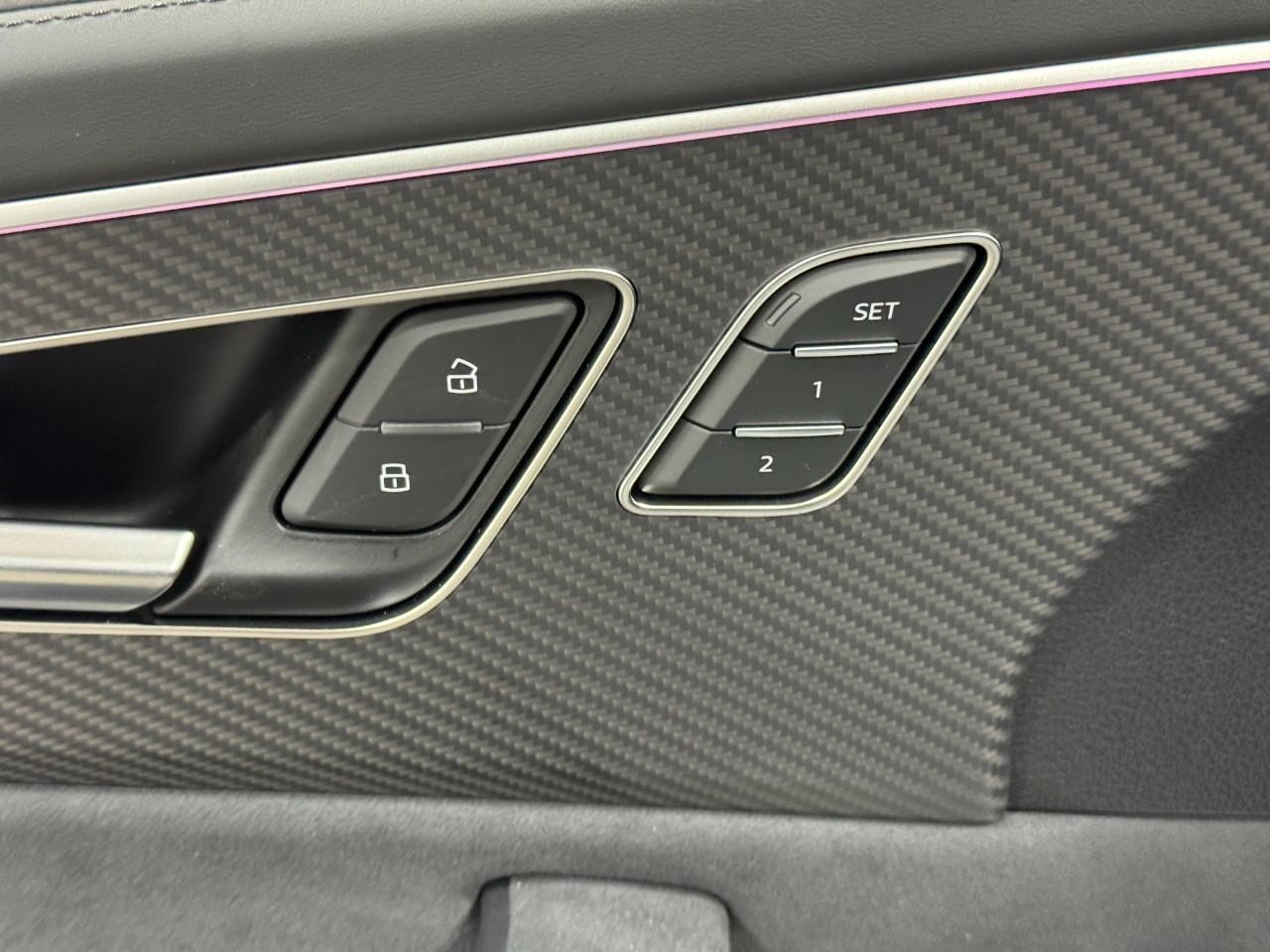 Audi RS Q8 Vehicle Full-screen Gallery Image 24