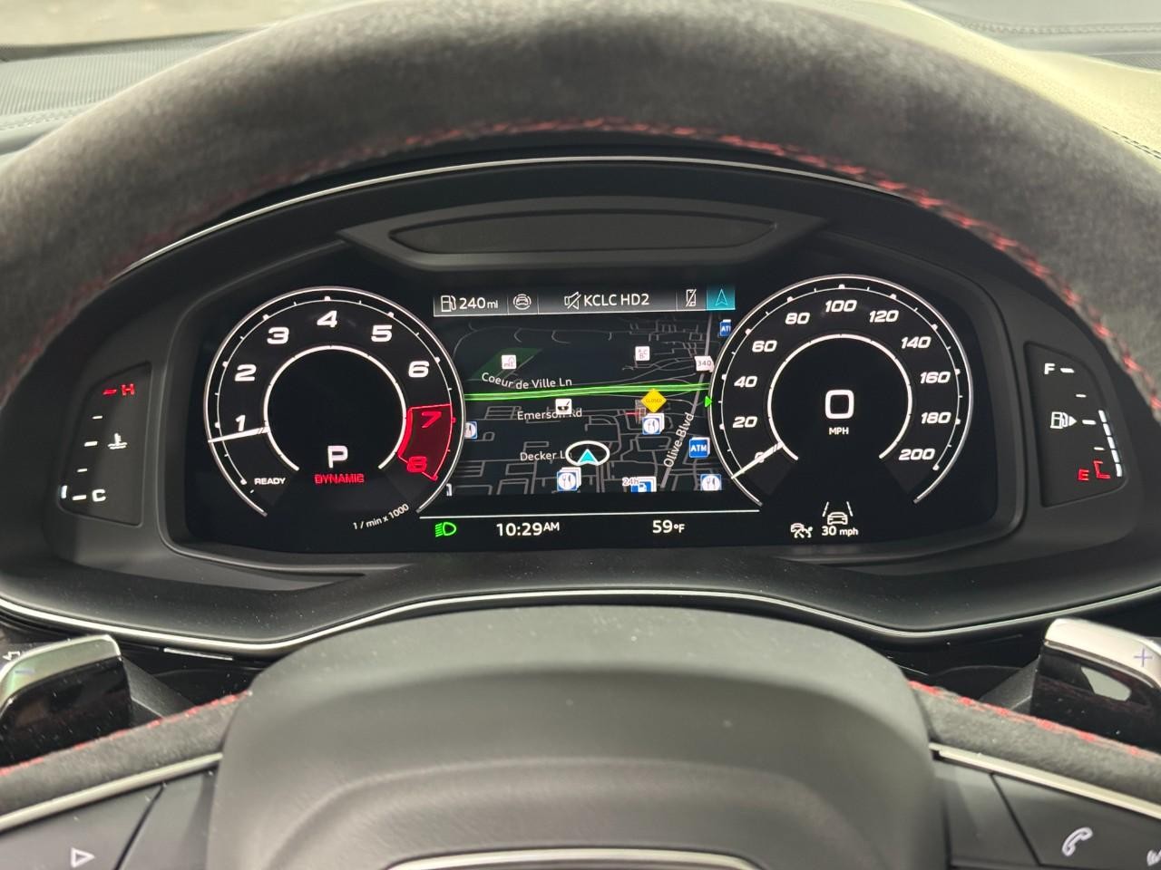 Audi RS Q8 Vehicle Full-screen Gallery Image 35