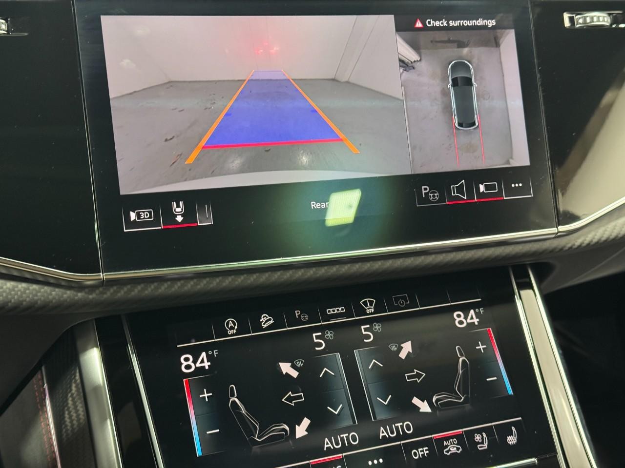 Audi RS Q8 Vehicle Full-screen Gallery Image 36