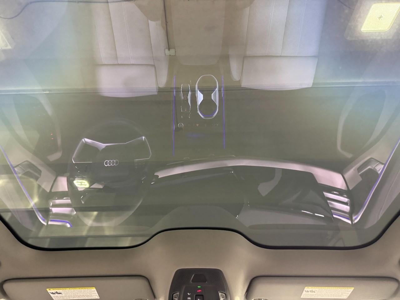 Audi A6 Sedan Vehicle Full-screen Gallery Image 12