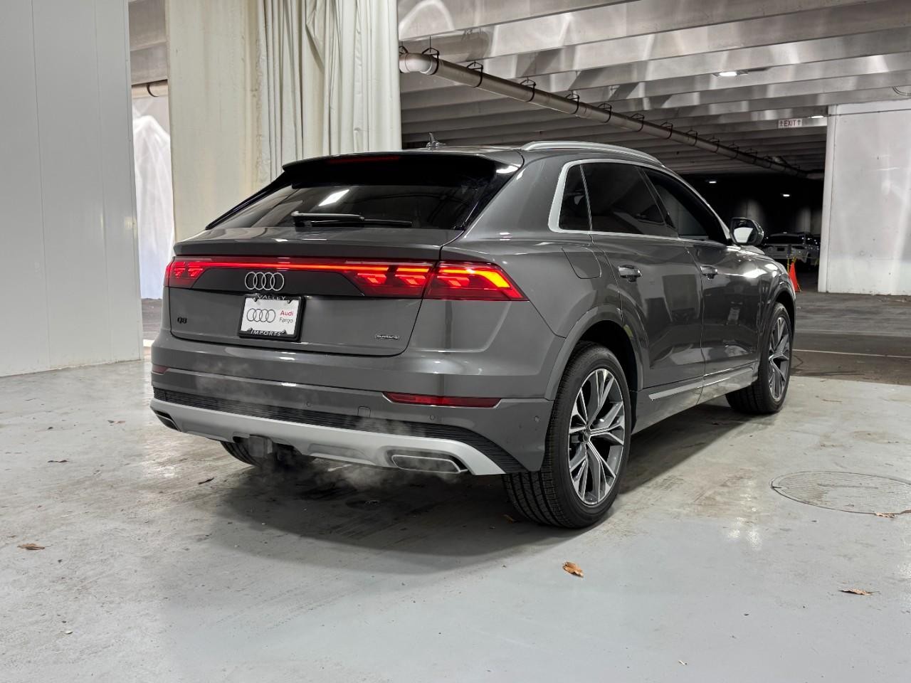 Audi Q8 Vehicle Full-screen Gallery Image 4