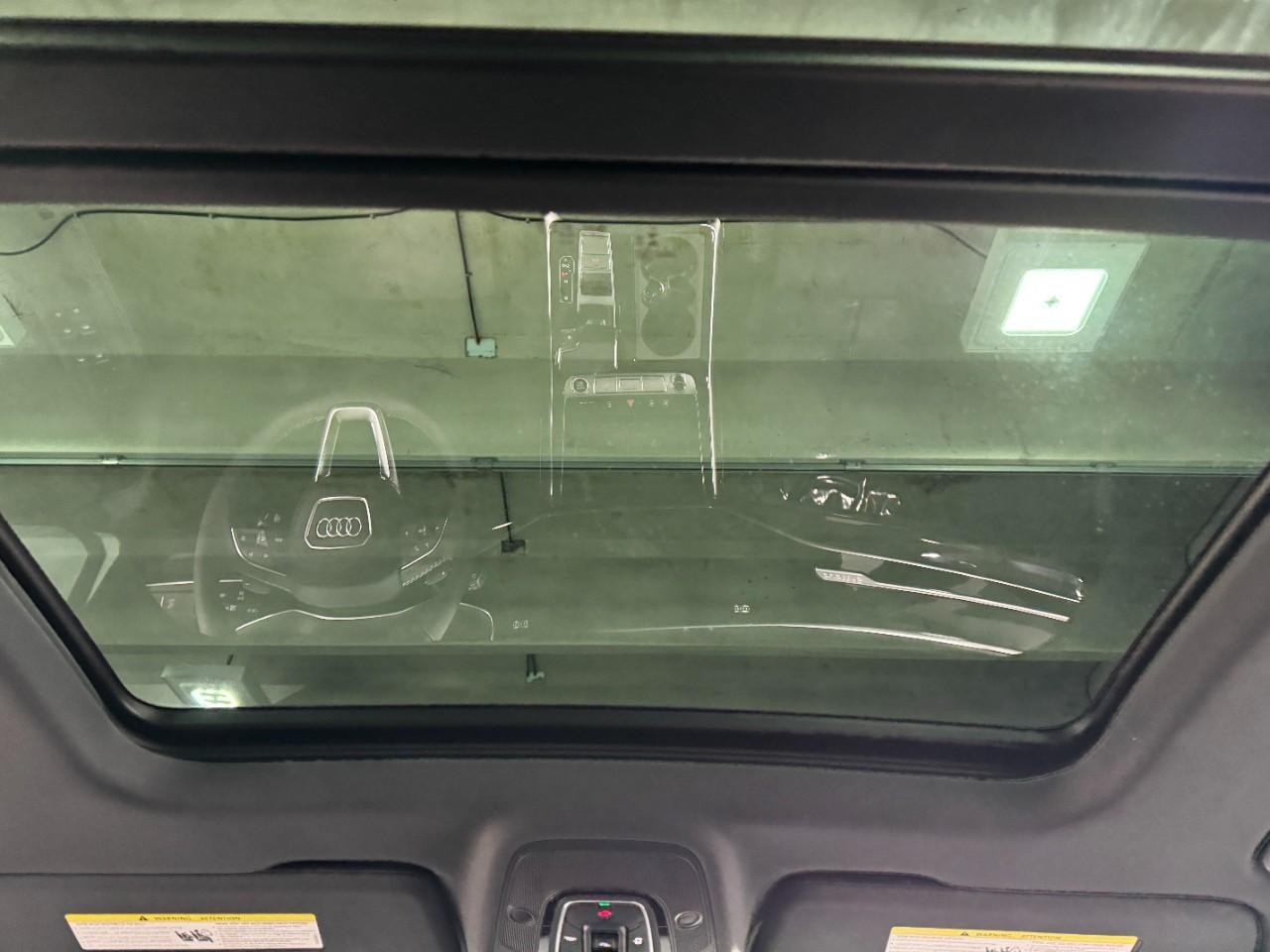 Audi Q8 Vehicle Full-screen Gallery Image 12