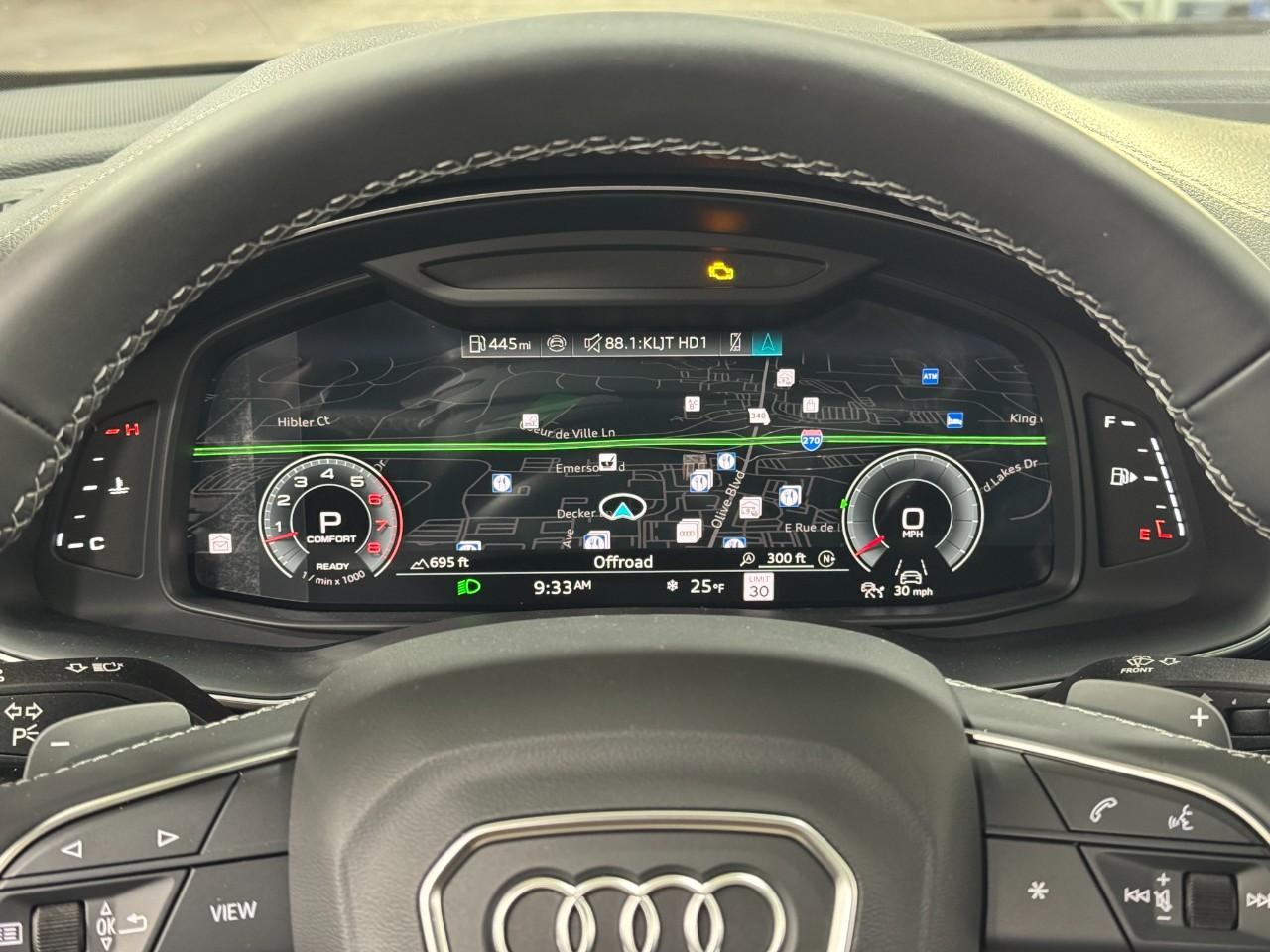 Audi Q8 Vehicle Full-screen Gallery Image 35