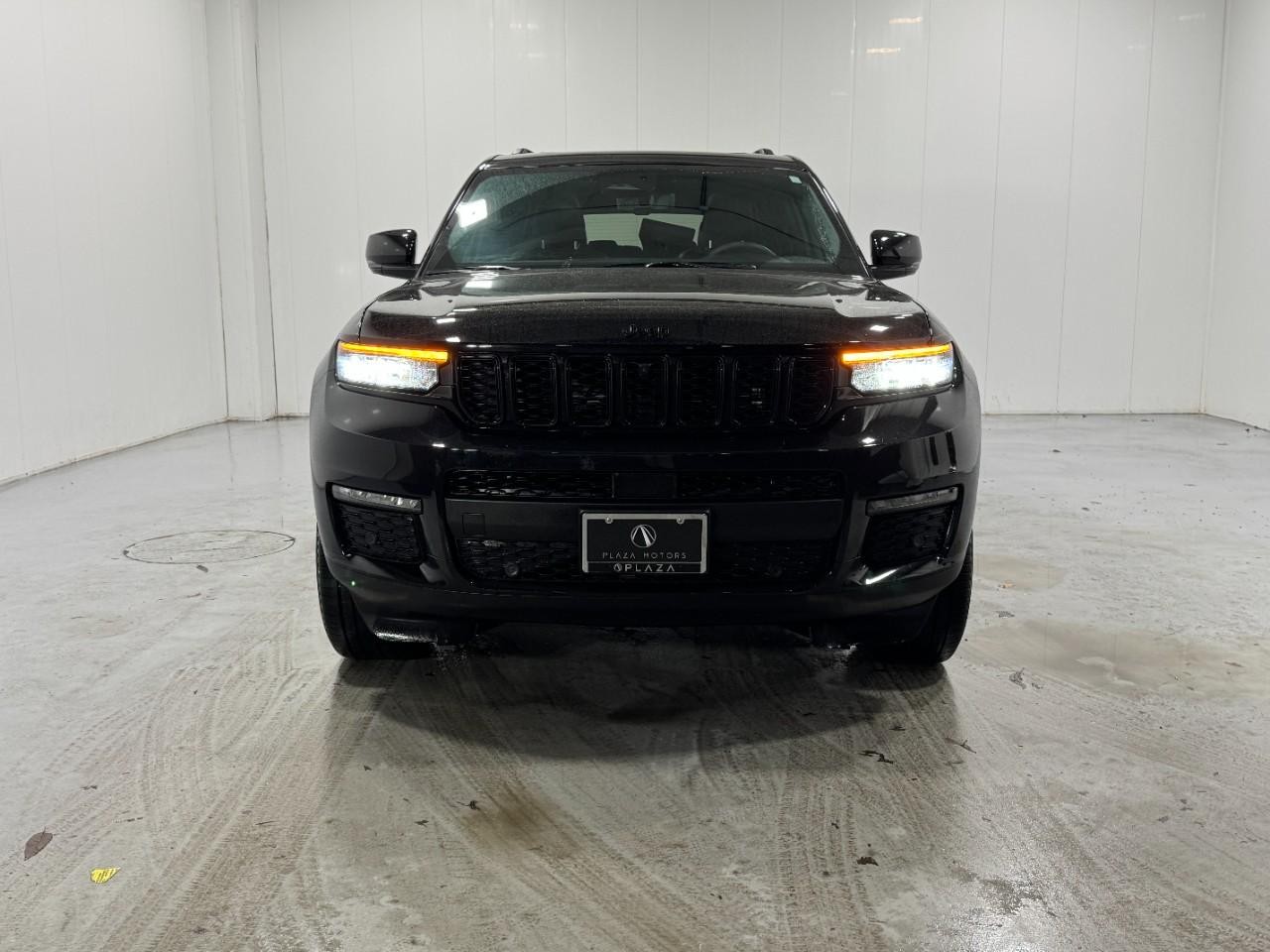 Jeep Grand Cherokee L Vehicle Full-screen Gallery Image 7