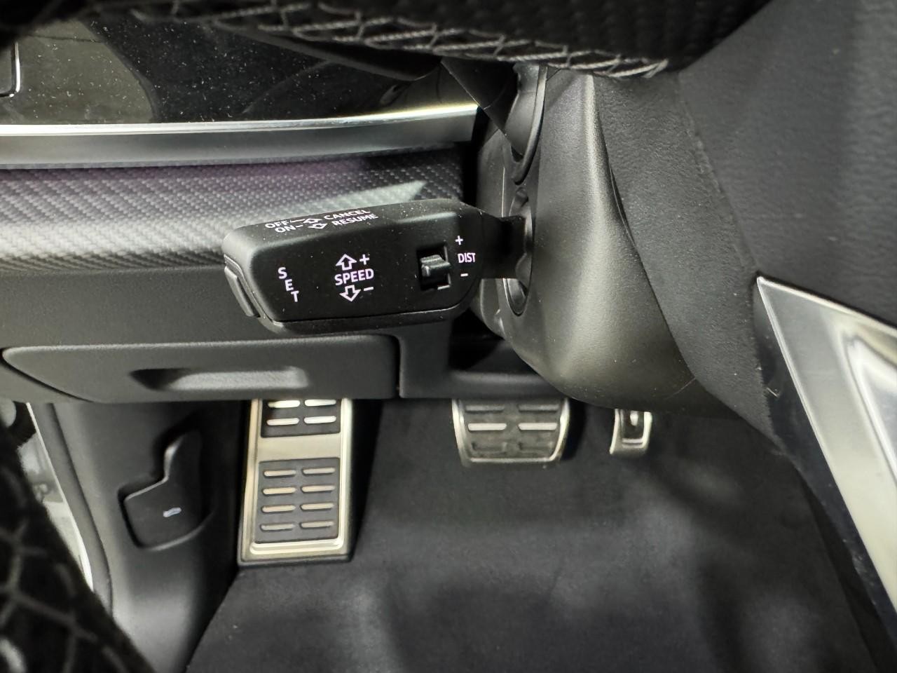 Audi SQ8 Vehicle Full-screen Gallery Image 33