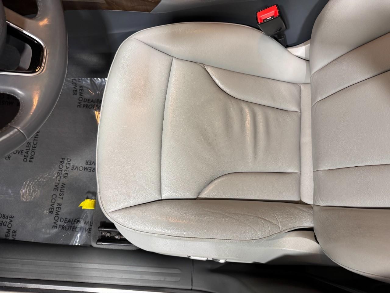 Audi Q5 Vehicle Full-screen Gallery Image 28