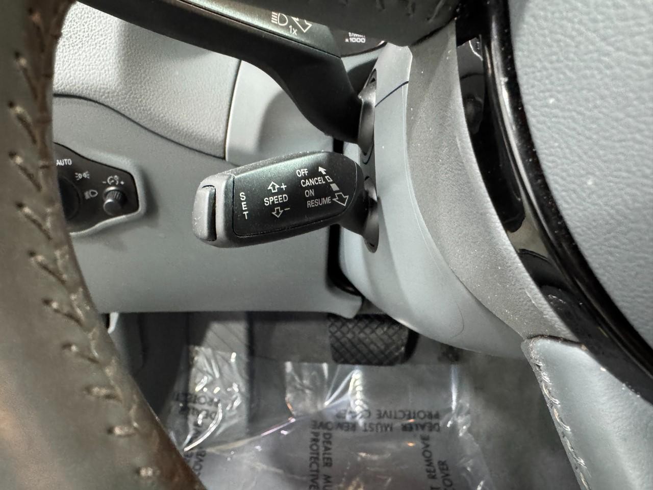 Audi Q5 Vehicle Full-screen Gallery Image 31