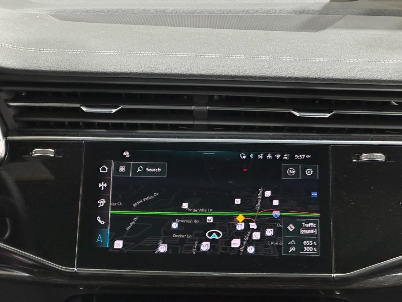 Audi Q7 Vehicle Full-screen Gallery Image 15