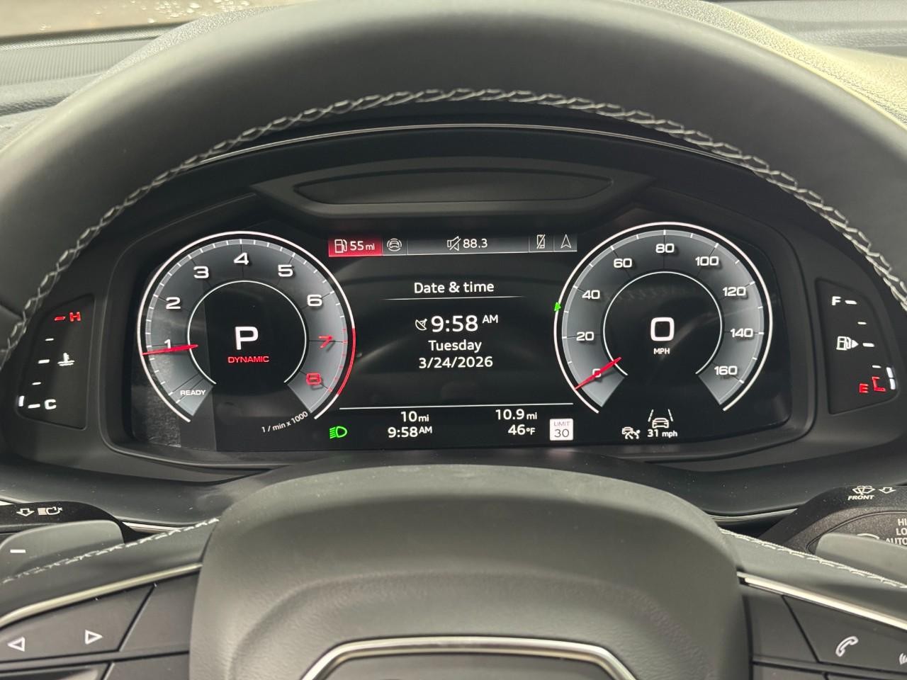 Audi Q7 Vehicle Full-screen Gallery Image 35