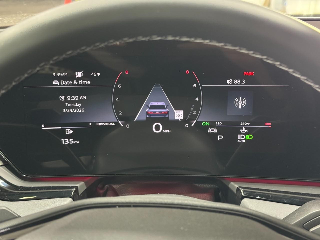 Audi A6 Sedan Vehicle Full-screen Gallery Image 32