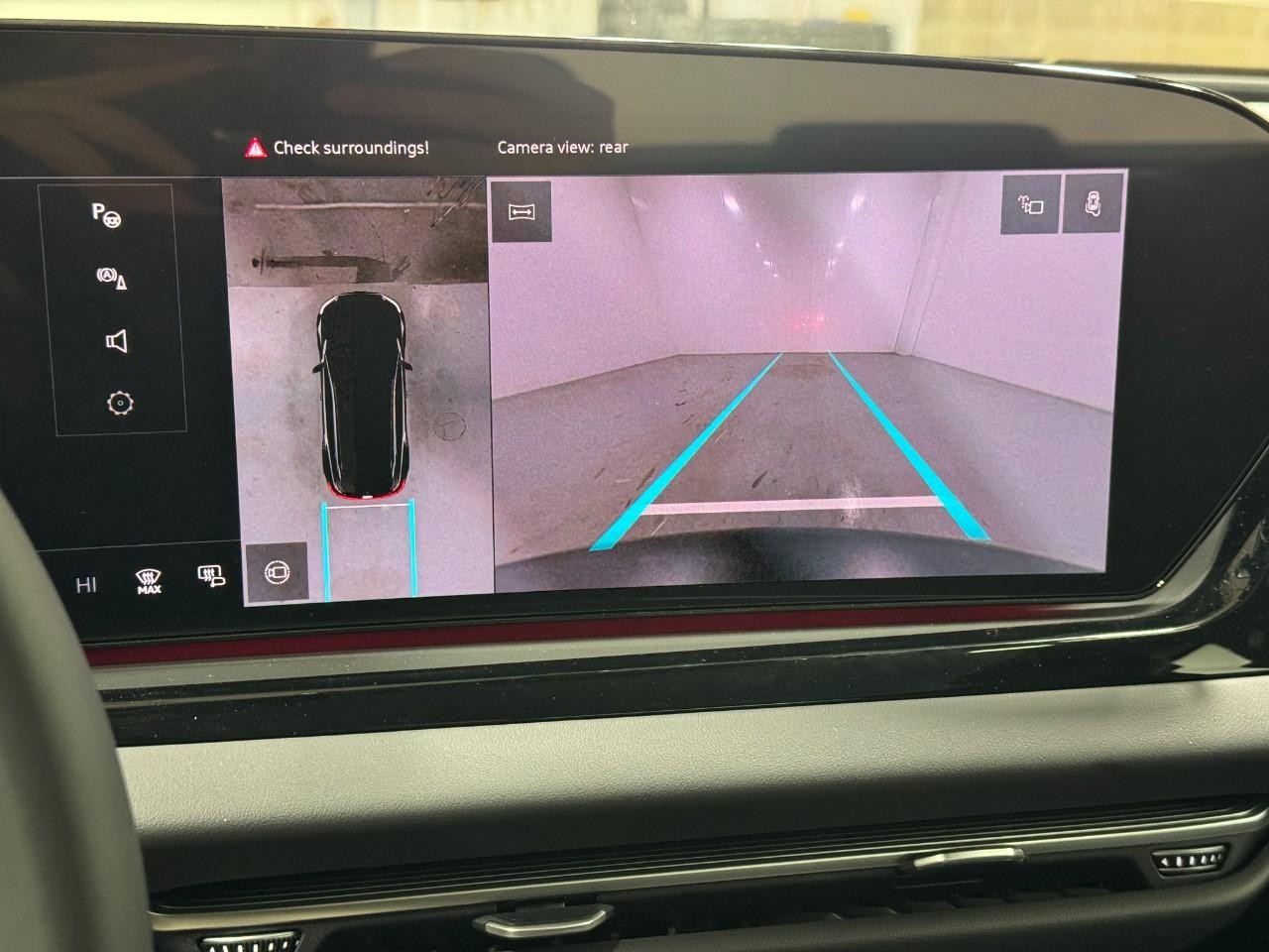 Audi A6 Sedan Vehicle Full-screen Gallery Image 33