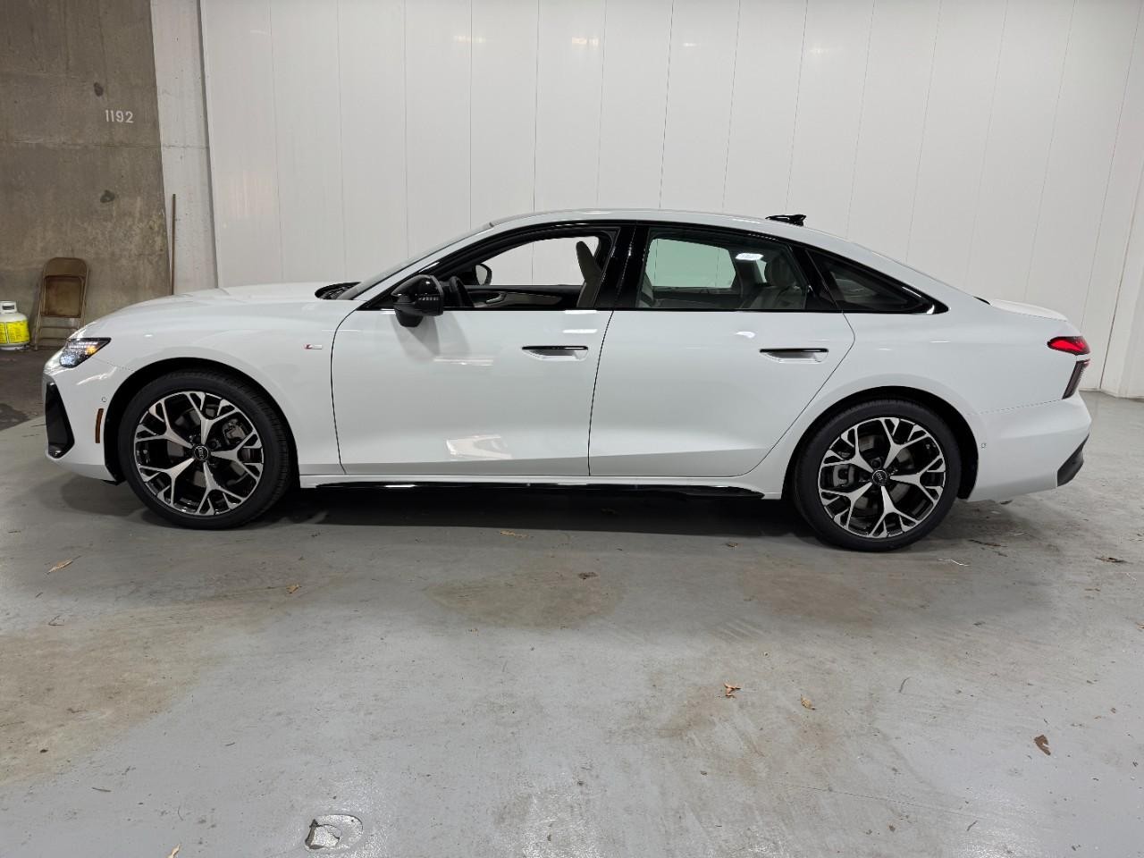 Audi A6 Sedan Vehicle Full-screen Gallery Image 2