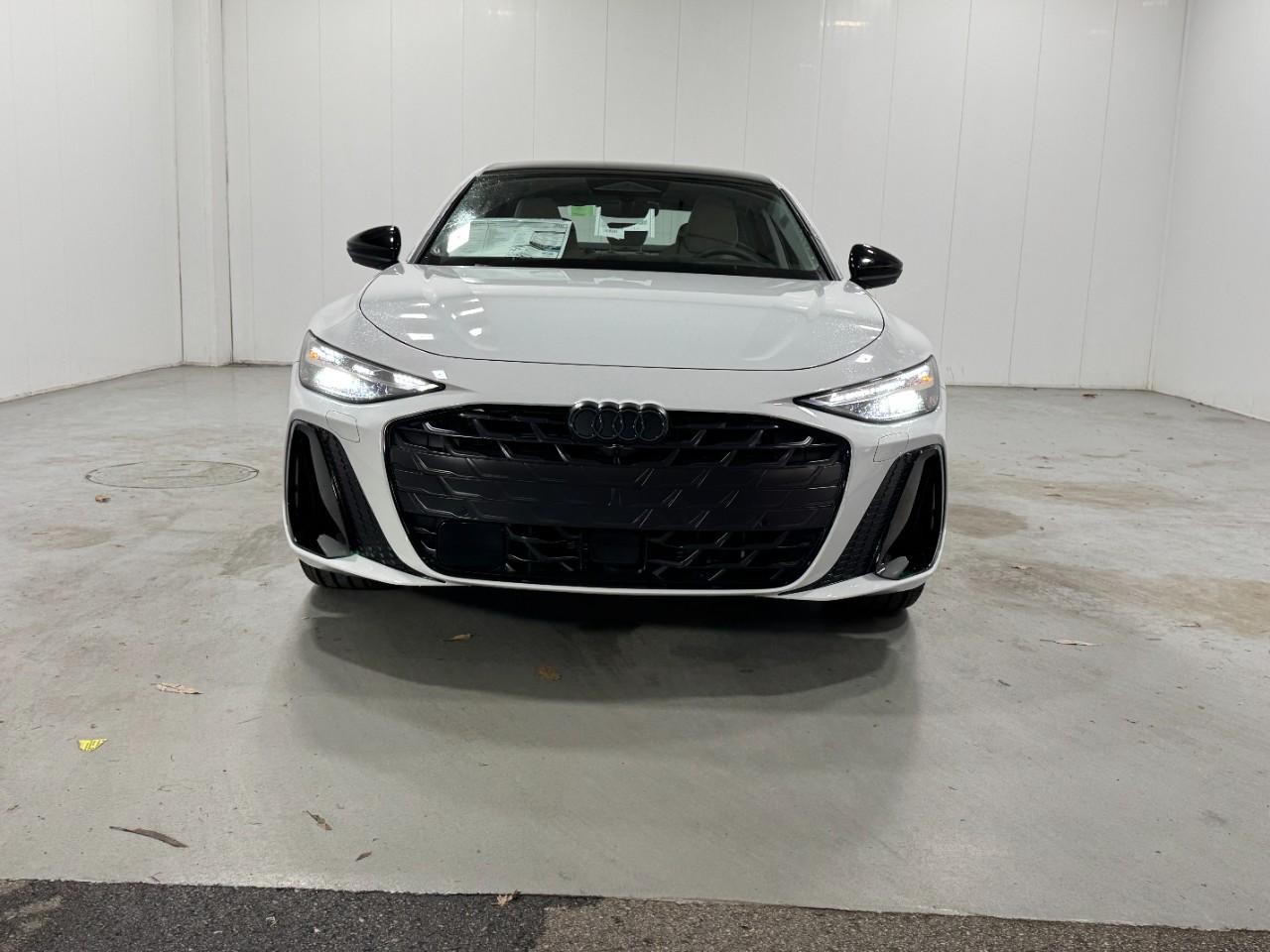 Audi A6 Sedan Vehicle Full-screen Gallery Image 7