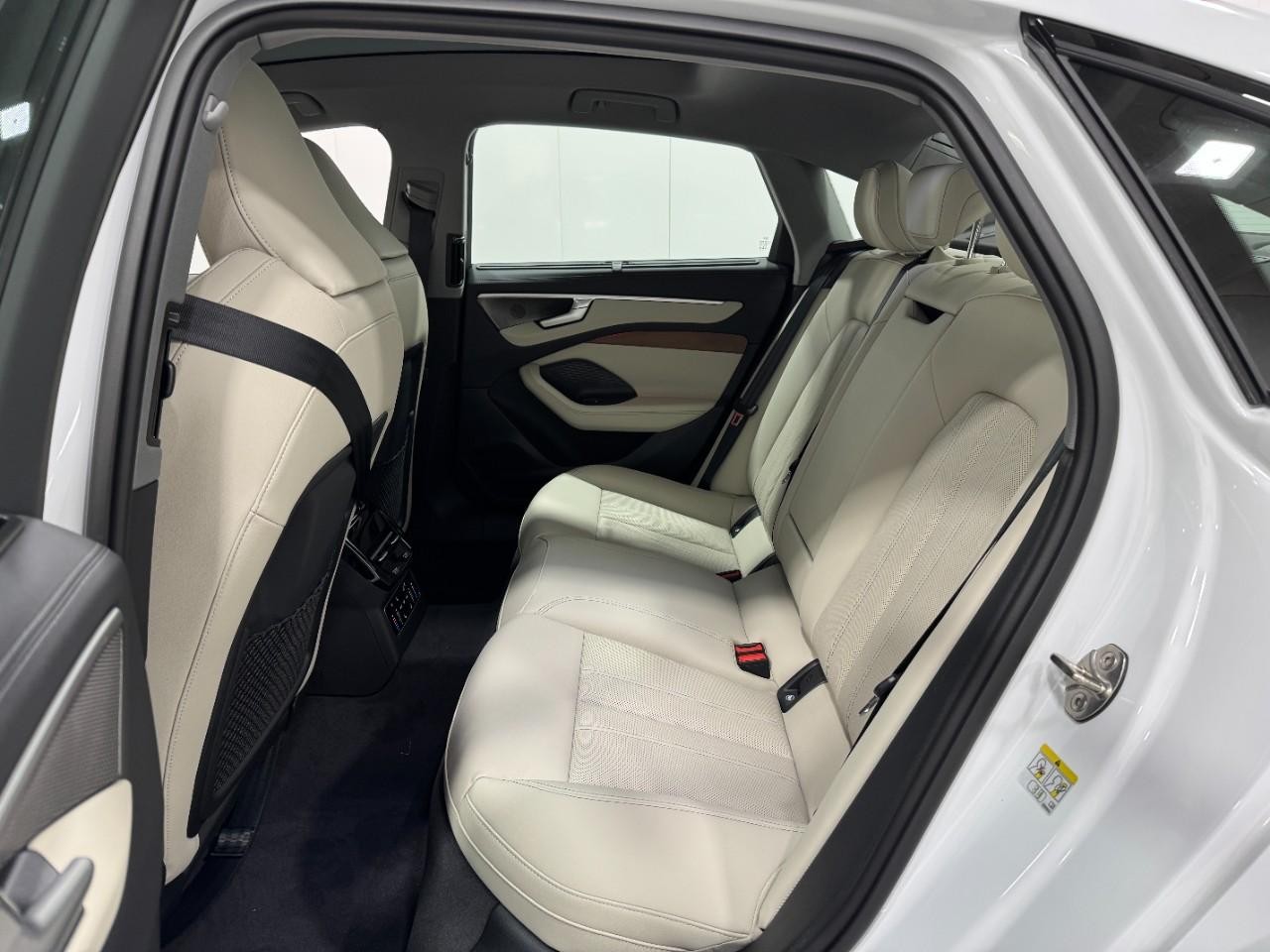 Audi A6 Sedan Vehicle Full-screen Gallery Image 8