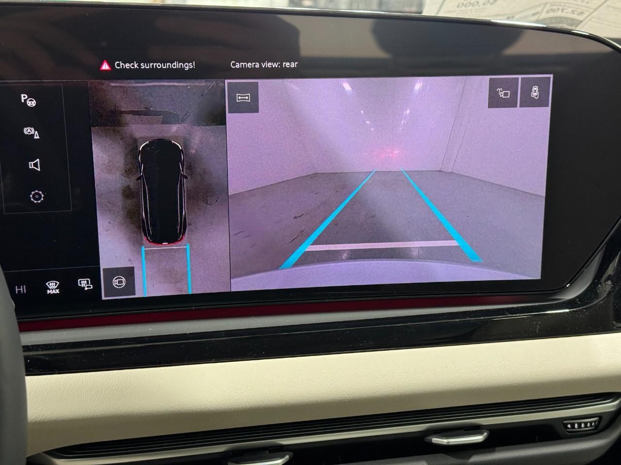 Audi A6 Sedan Vehicle Full-screen Gallery Image 33