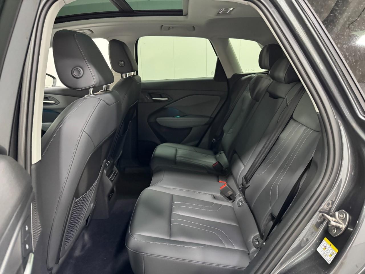 Audi Q3 Vehicle Full-screen Gallery Image 8