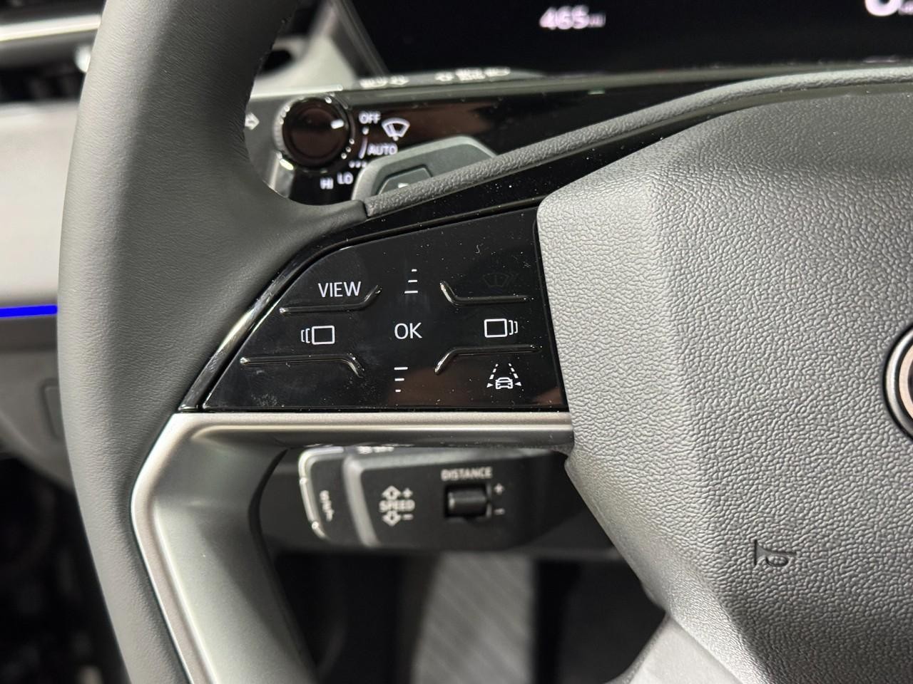 Audi Q3 Vehicle Full-screen Gallery Image 30