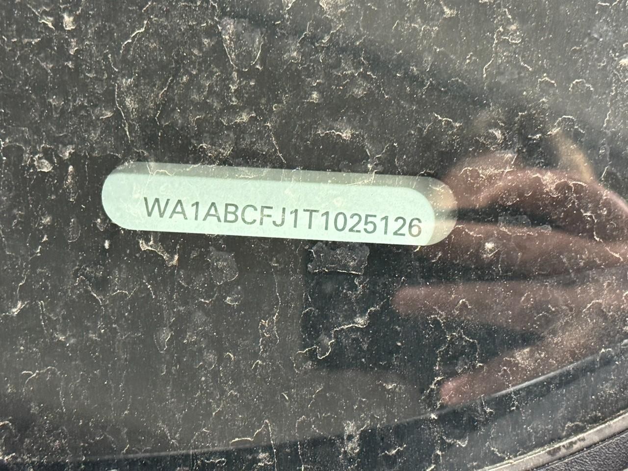 Audi Q3 Vehicle Full-screen Gallery Image 35