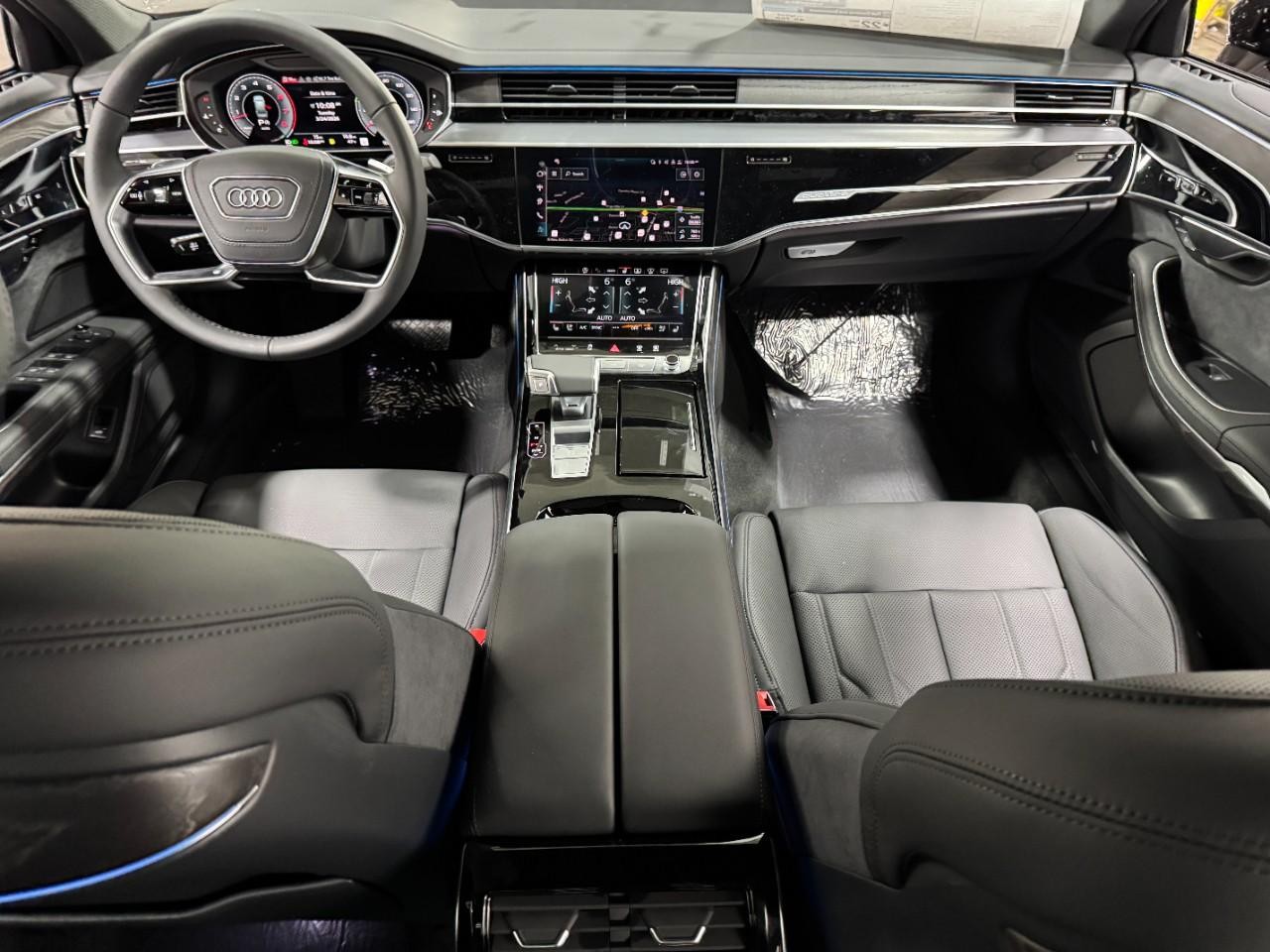 Audi A8 Vehicle Full-screen Gallery Image 12