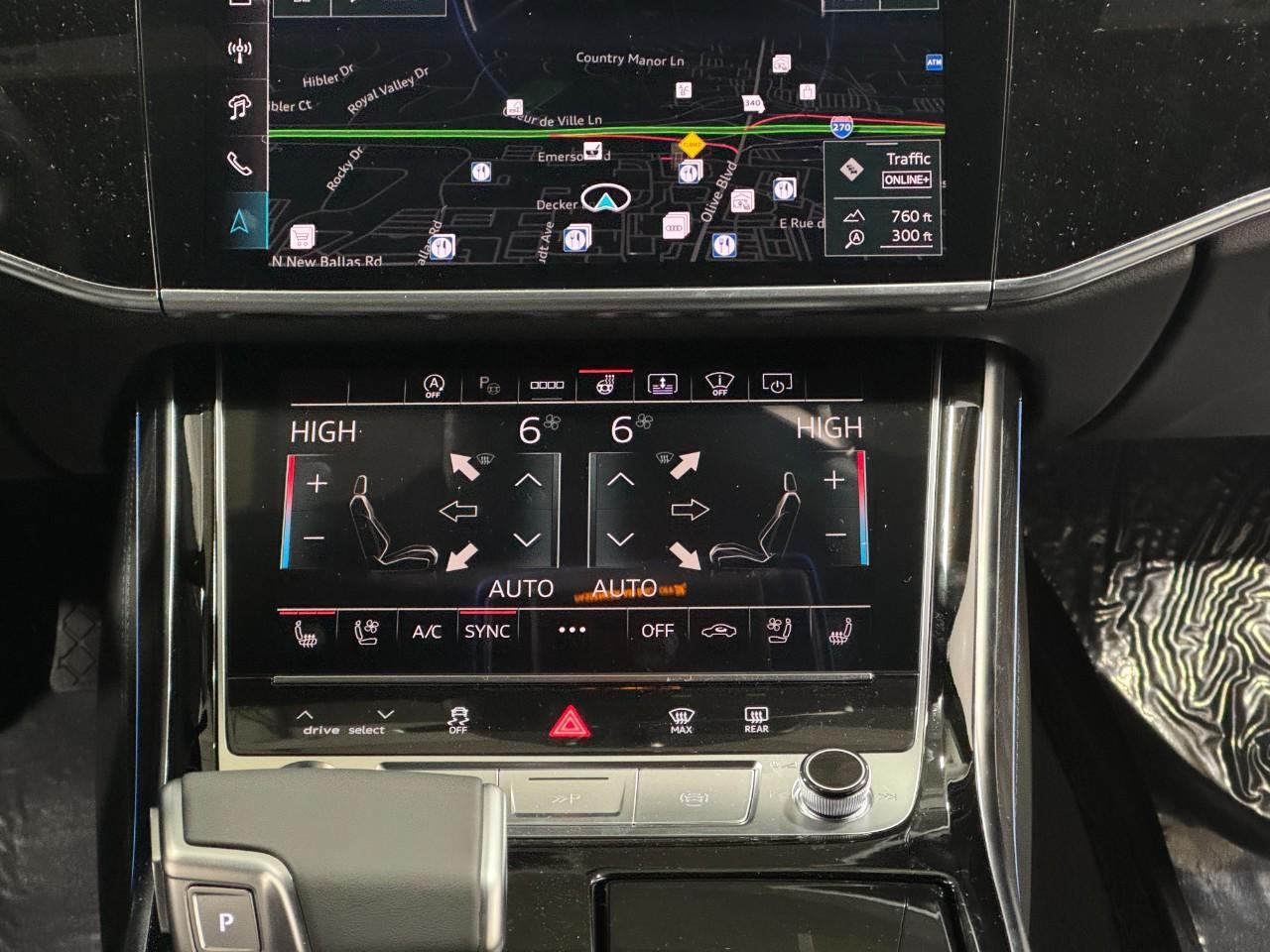 Audi A8 Vehicle Full-screen Gallery Image 15