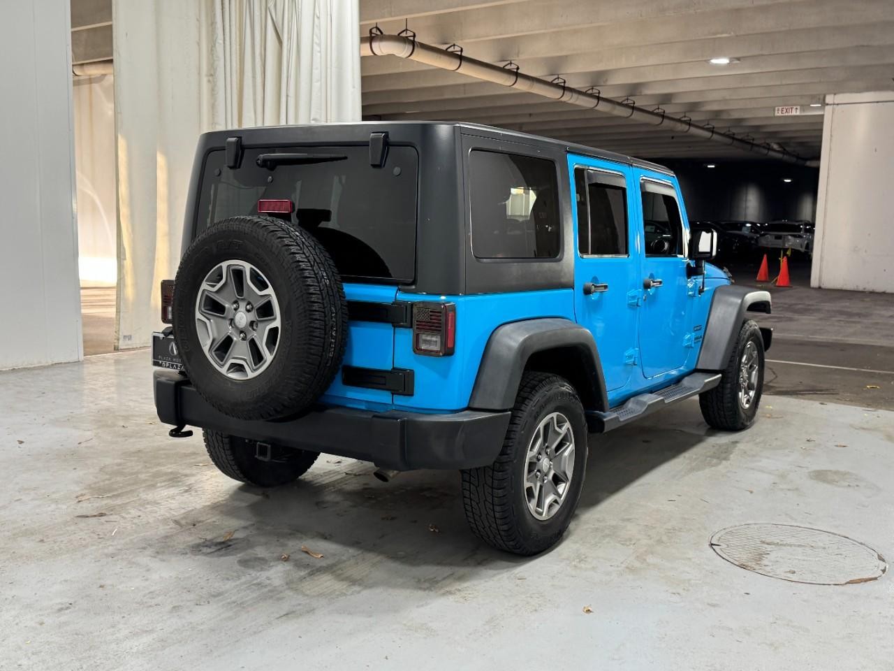 Jeep Wrangler Unlimited Vehicle Full-screen Gallery Image 4