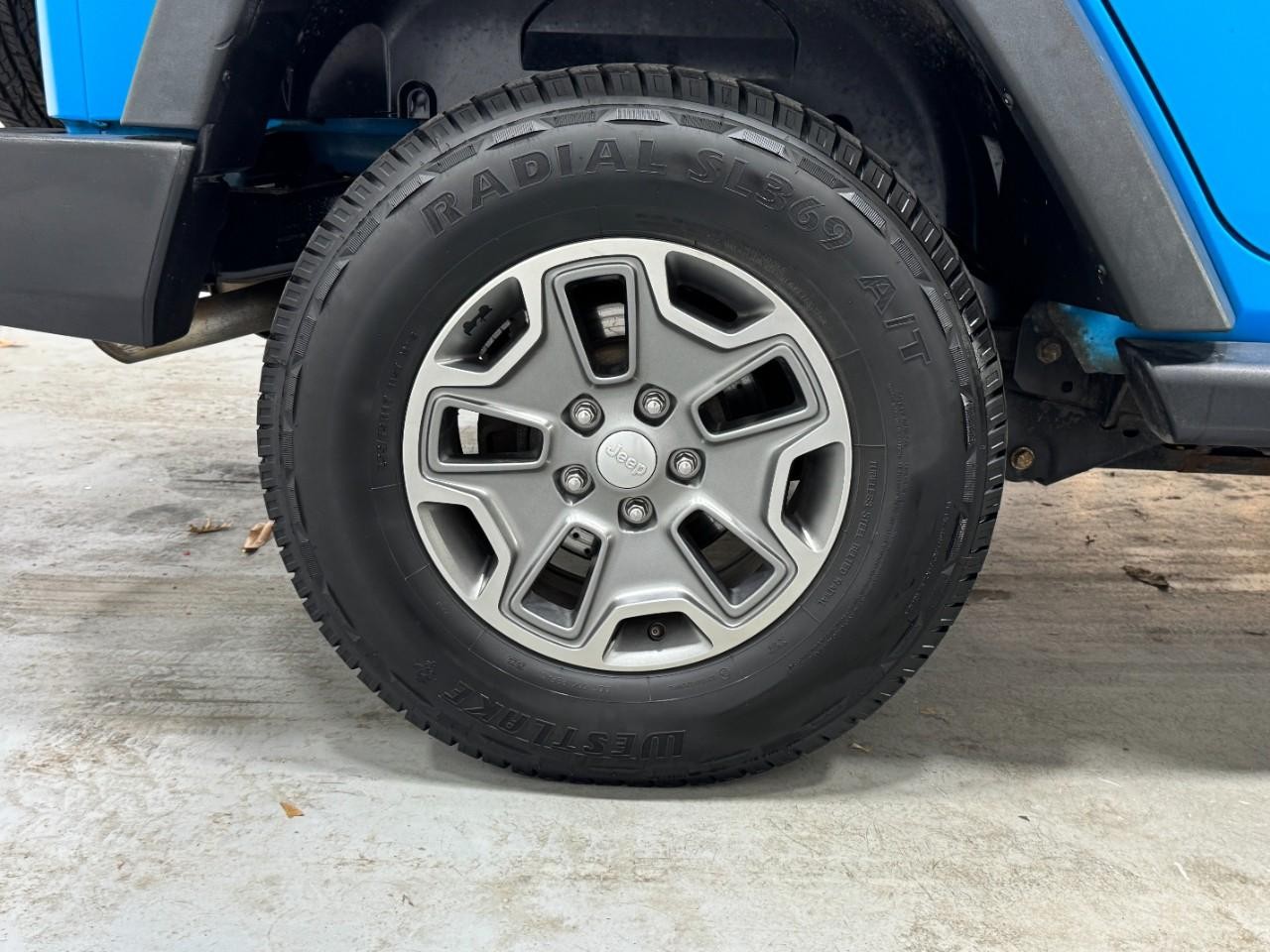 Jeep Wrangler Unlimited Vehicle Full-screen Gallery Image 5