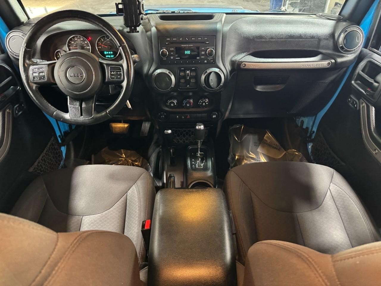 Jeep Wrangler Unlimited Vehicle Full-screen Gallery Image 11