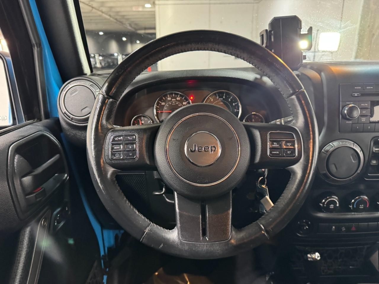 Jeep Wrangler Unlimited Vehicle Full-screen Gallery Image 12