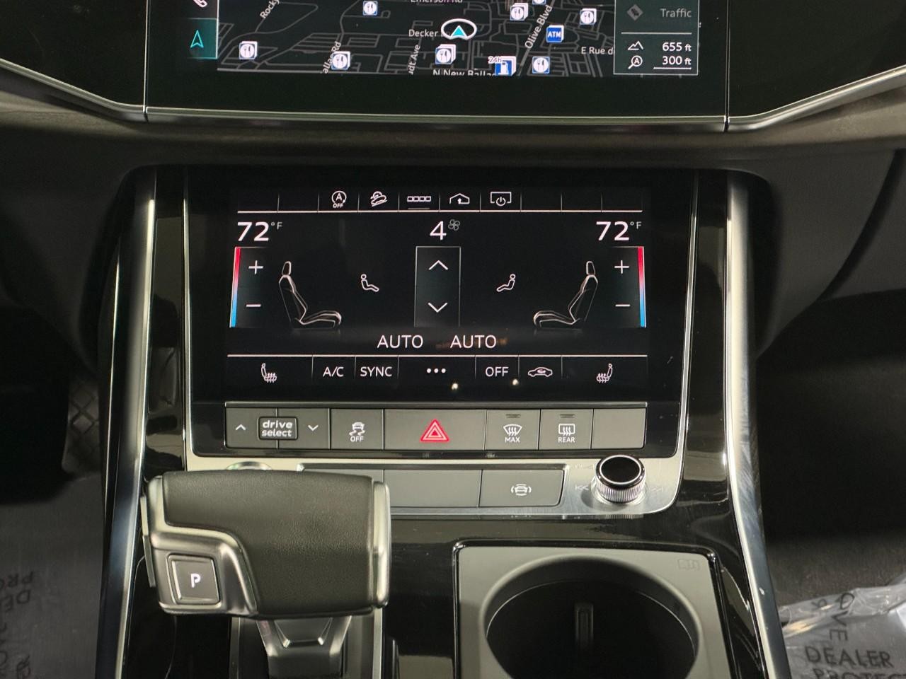 Audi Q8 Vehicle Full-screen Gallery Image 16