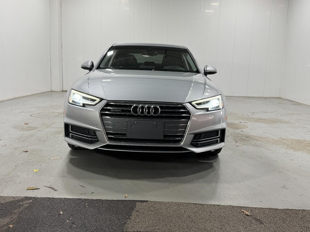 Audi A4 Vehicle Full-screen Gallery Image 07