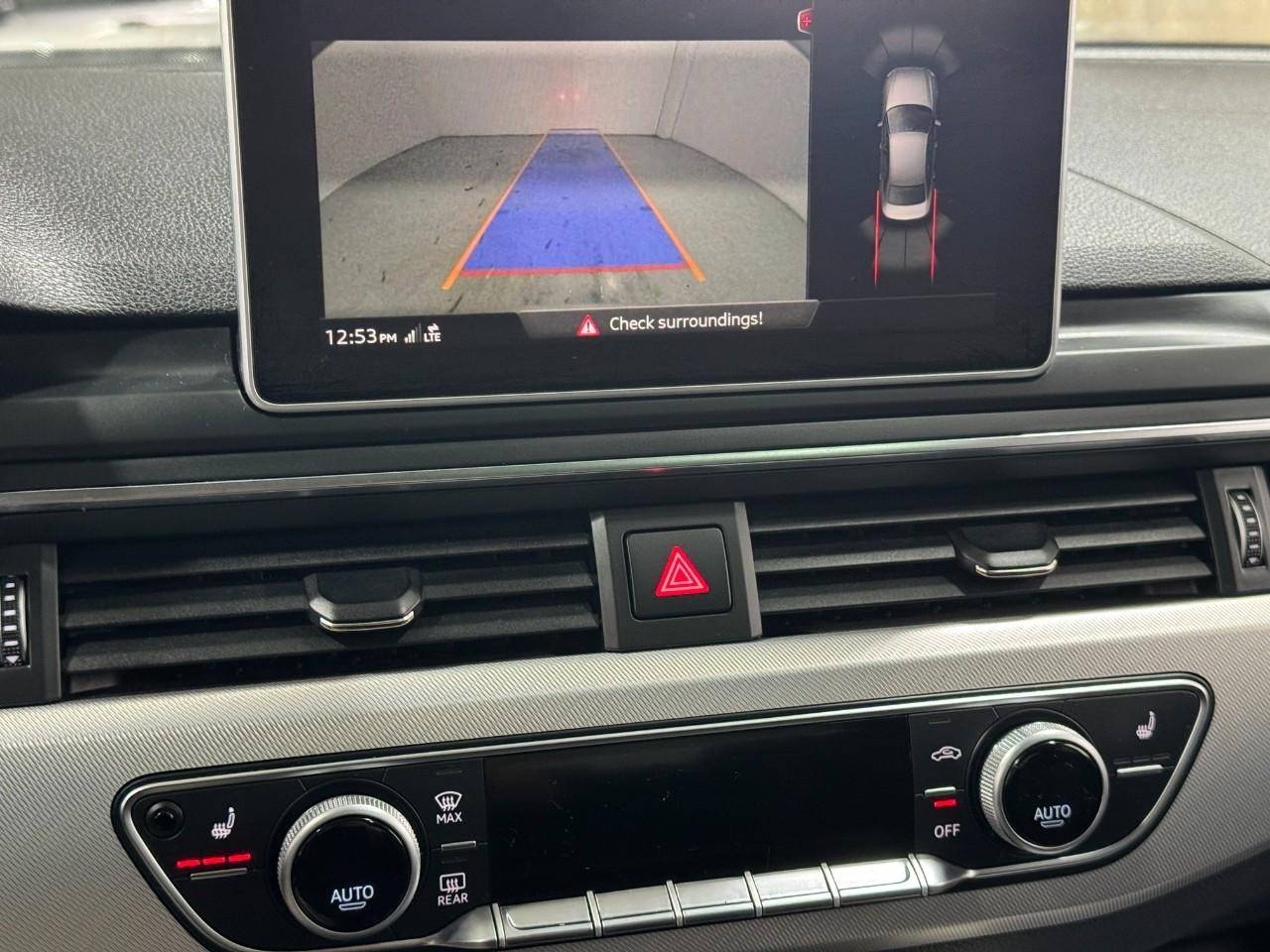 Audi A4 Vehicle Full-screen Gallery Image 36