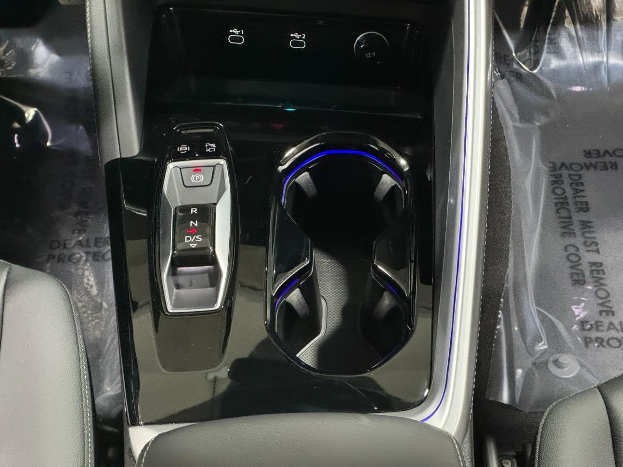 Audi Q5 Vehicle Full-screen Gallery Image 16