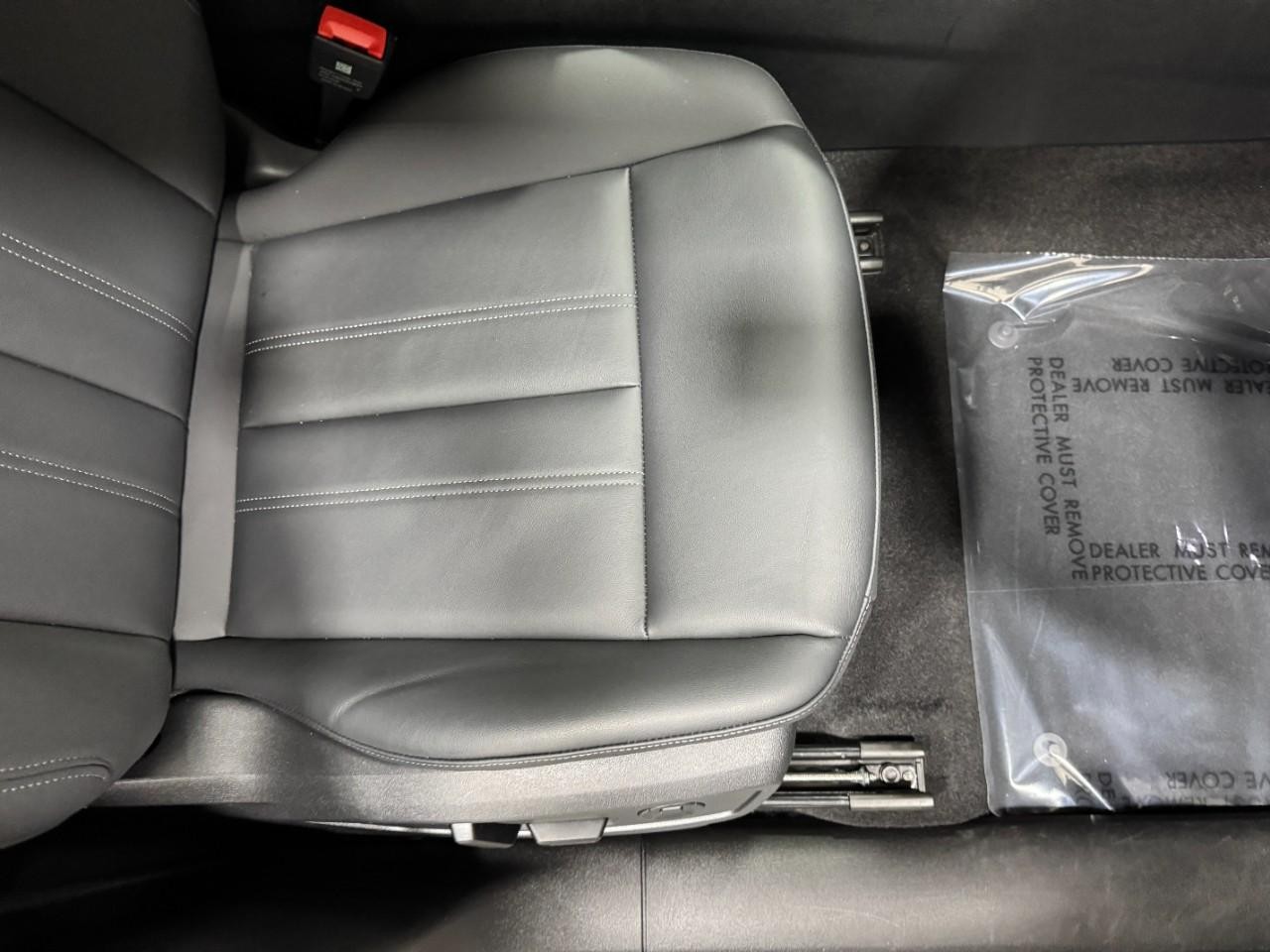 Audi Q5 Vehicle Full-screen Gallery Image 19