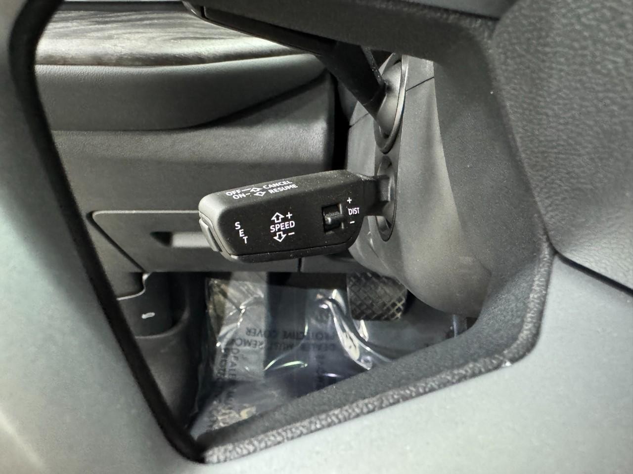 Audi Q5 Vehicle Full-screen Gallery Image 26