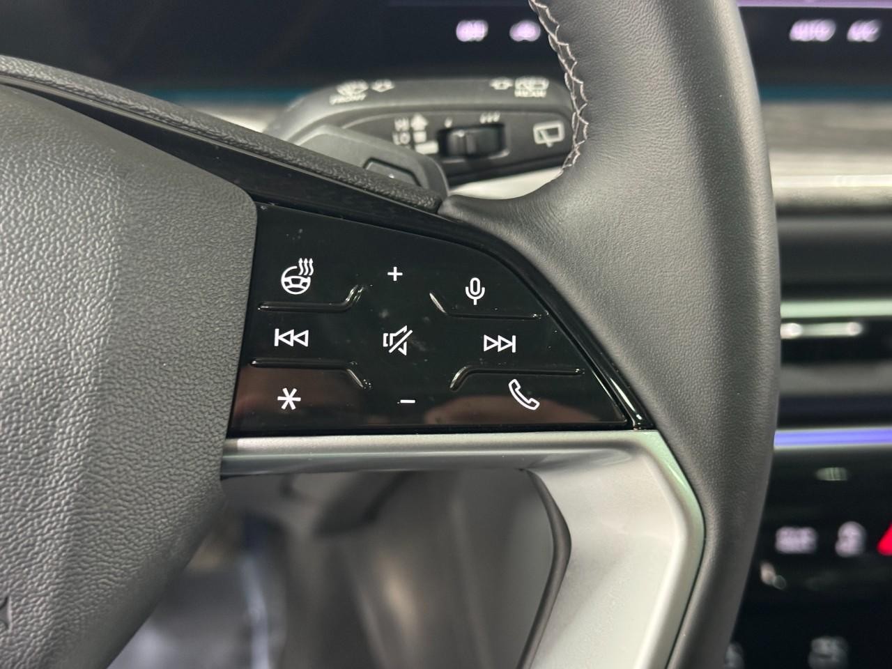 Audi Q5 Vehicle Full-screen Gallery Image 28