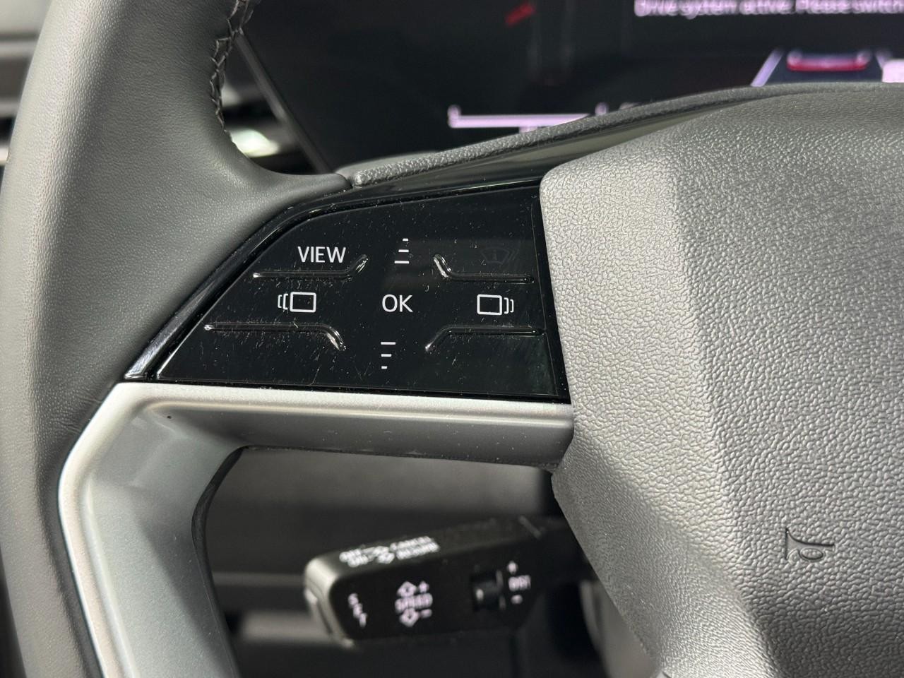 Audi Q5 Vehicle Full-screen Gallery Image 29