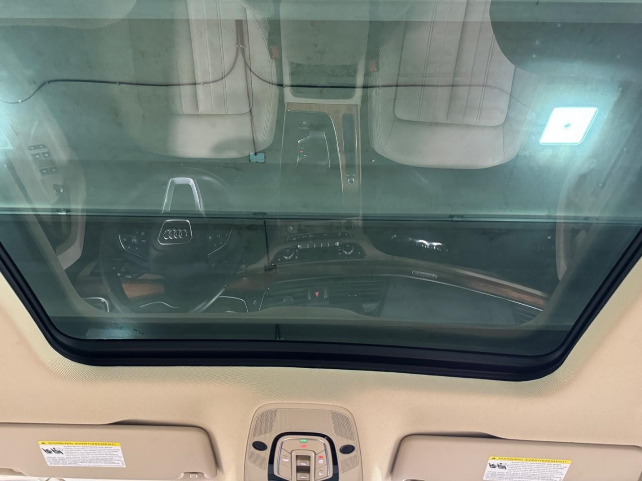 Audi Q5 Vehicle Full-screen Gallery Image 11