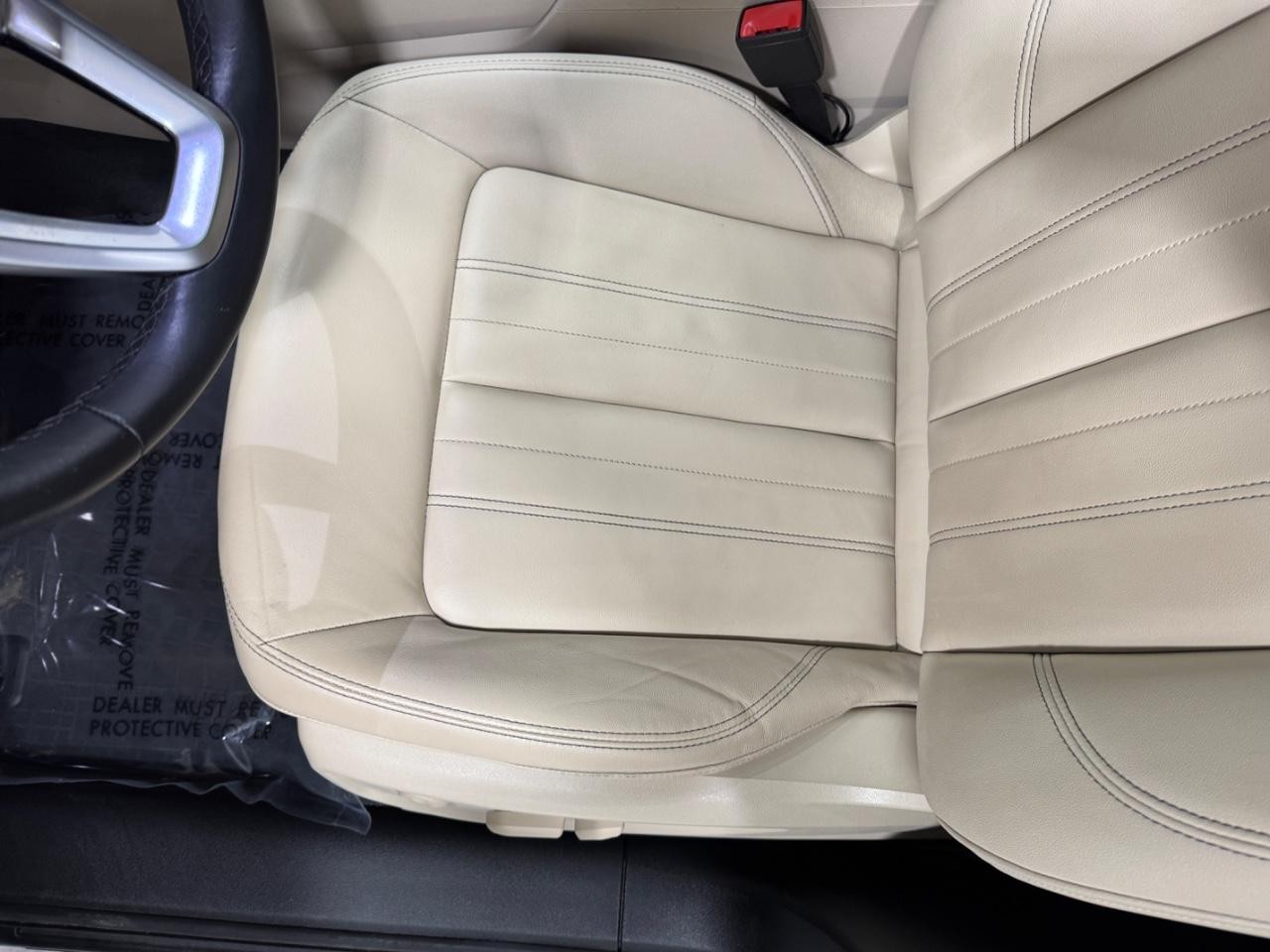 Audi Q5 Vehicle Full-screen Gallery Image 27
