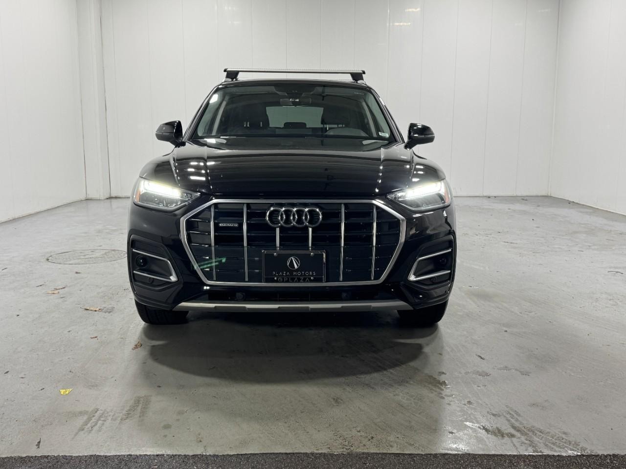 Audi Q5 Vehicle Full-screen Gallery Image 7