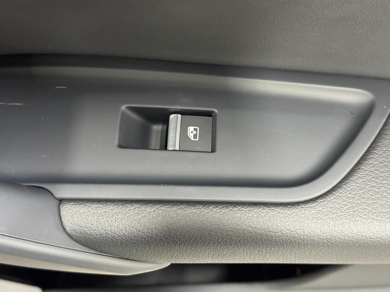 Audi Q5 Vehicle Full-screen Gallery Image 22