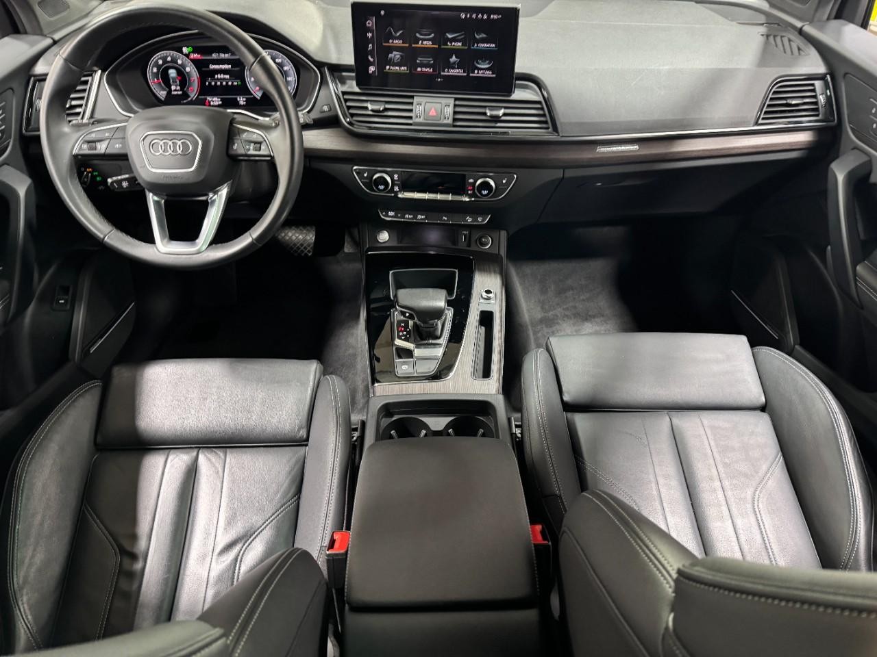 Audi Q5 Sportback Vehicle Full-screen Gallery Image 13