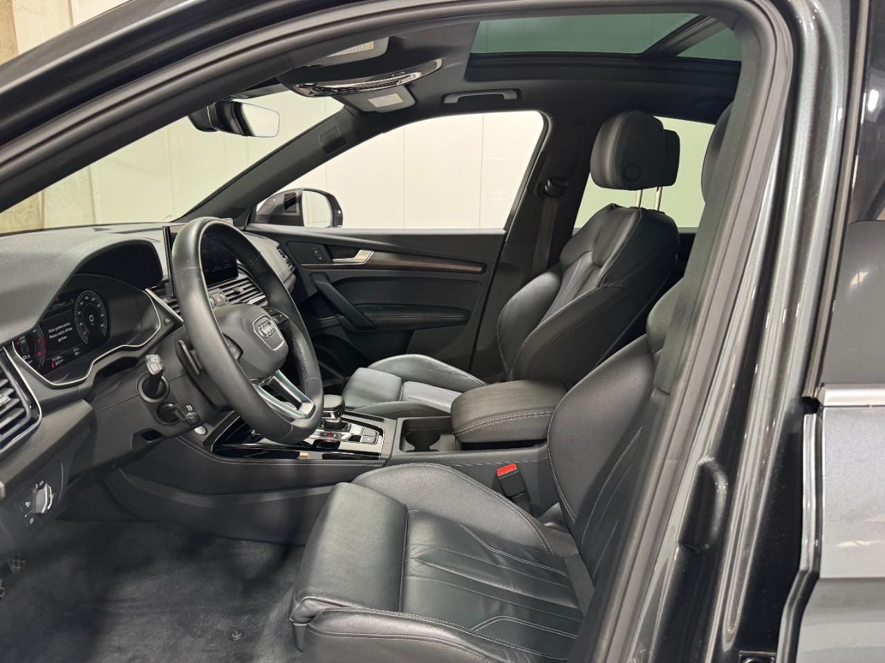 Audi Q5 Sportback Vehicle Full-screen Gallery Image 28