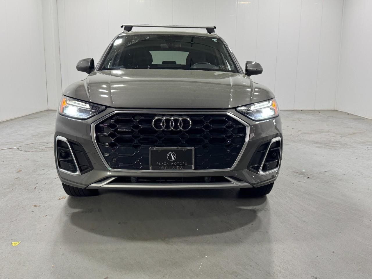 Audi Q5 Vehicle Full-screen Gallery Image 7