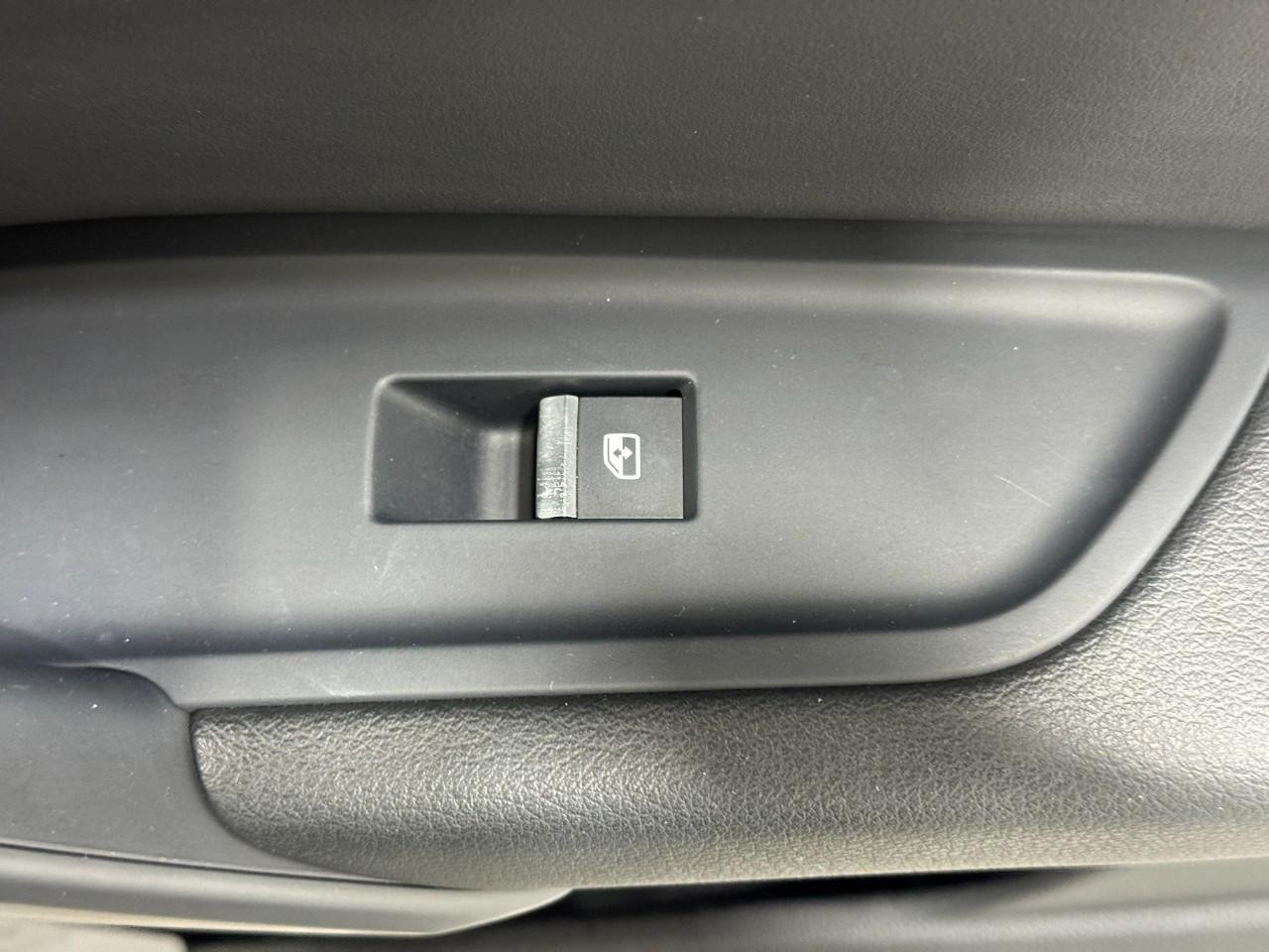 Audi Q5 Vehicle Full-screen Gallery Image 24