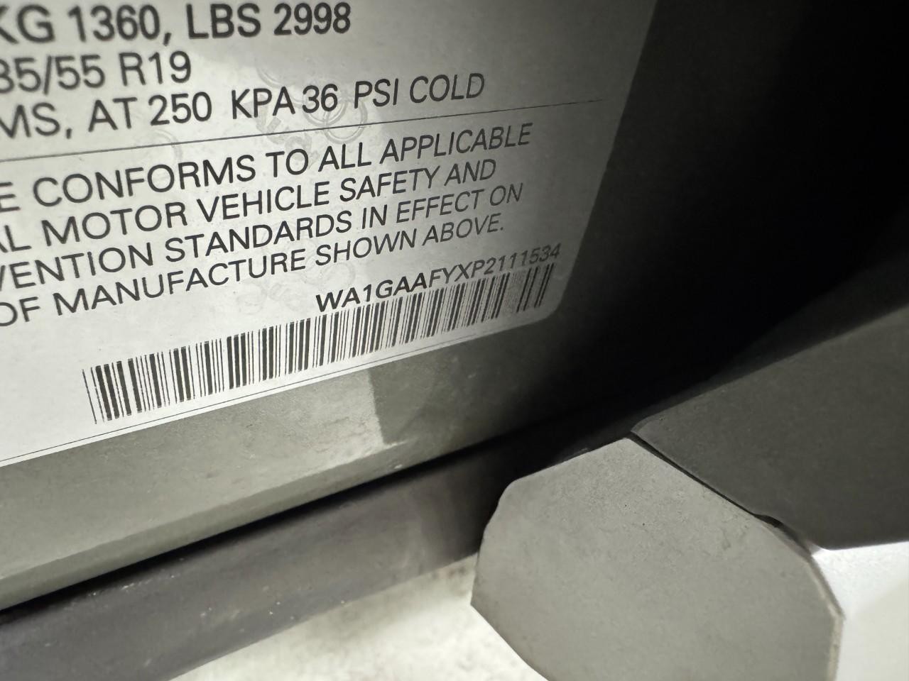 Audi Q5 Vehicle Full-screen Gallery Image 37