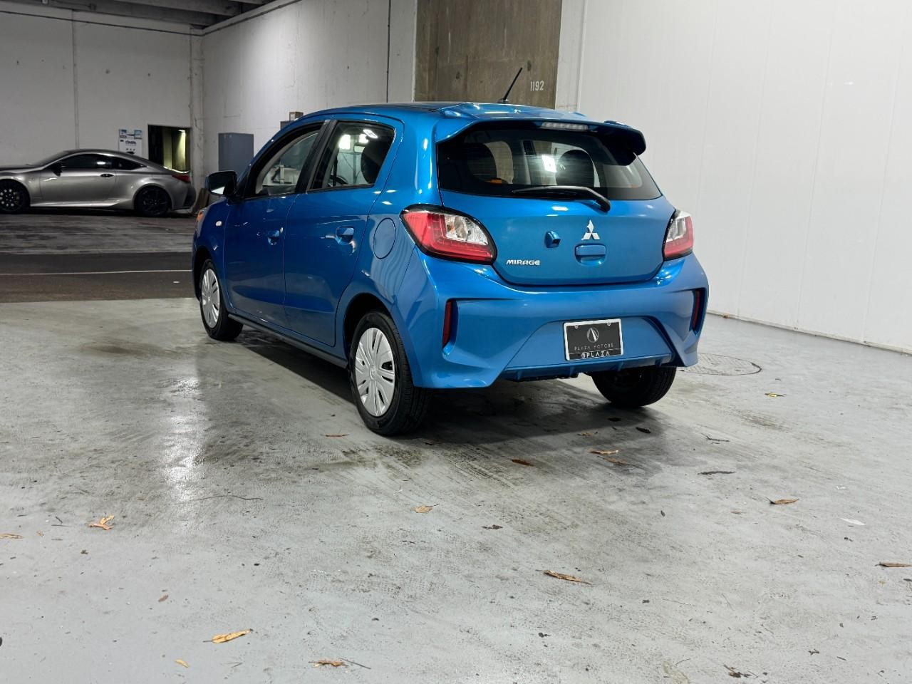 Mitsubishi Mirage Vehicle Full-screen Gallery Image 3