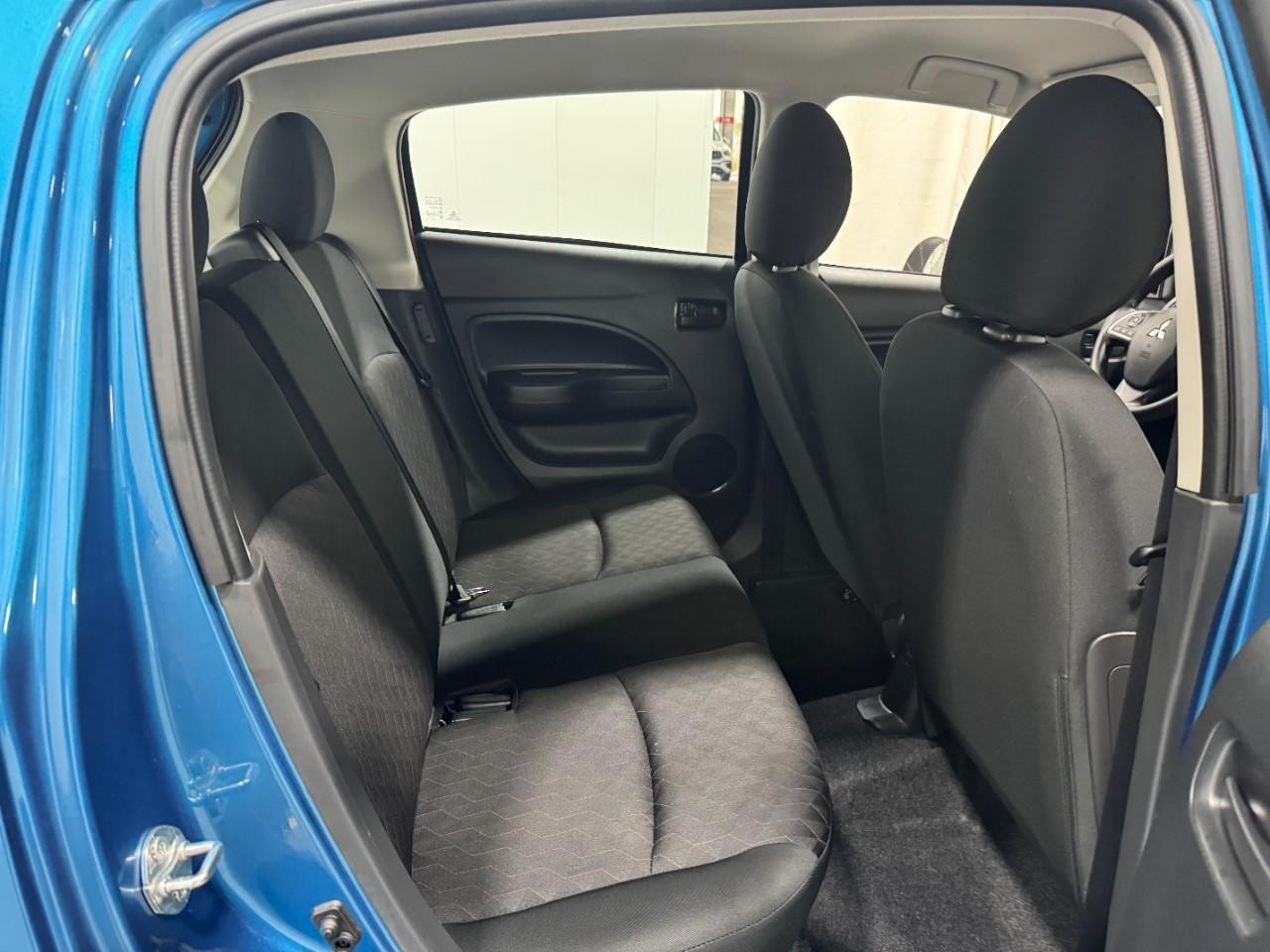 Mitsubishi Mirage Vehicle Full-screen Gallery Image 10