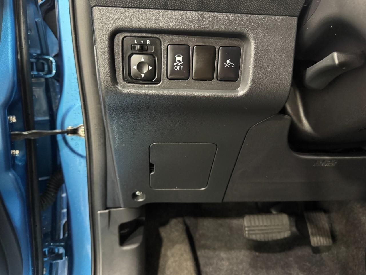 Mitsubishi Mirage Vehicle Full-screen Gallery Image 27