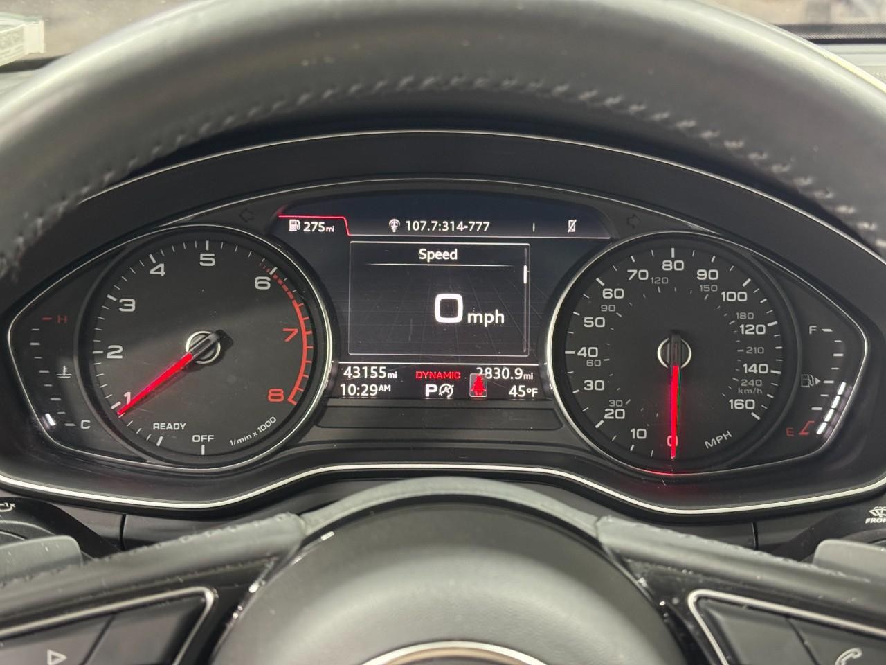 Audi A4 Vehicle Full-screen Gallery Image 34