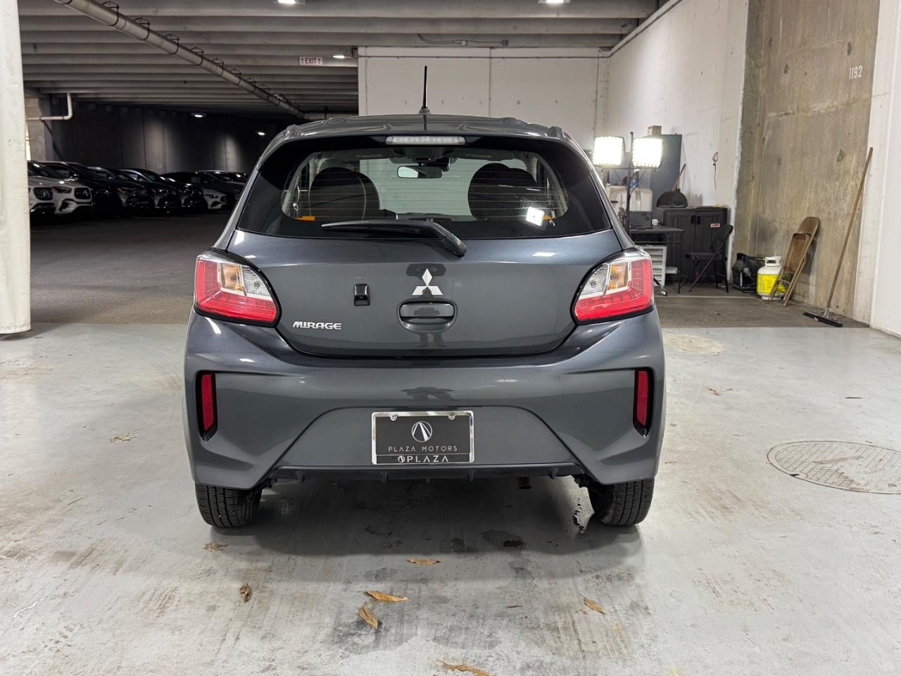 Mitsubishi Mirage Vehicle Full-screen Gallery Image 9
